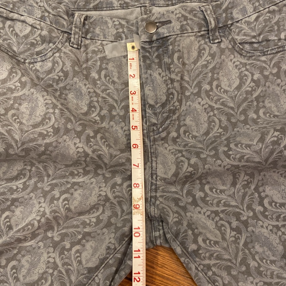 Chicos perfect stretch girlfriend slim leg ankle, Chicos size 1.5=size 10 - Picture 6 of 10